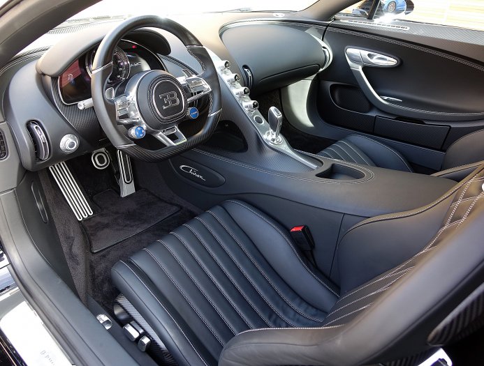 Bugatti Chiron interior