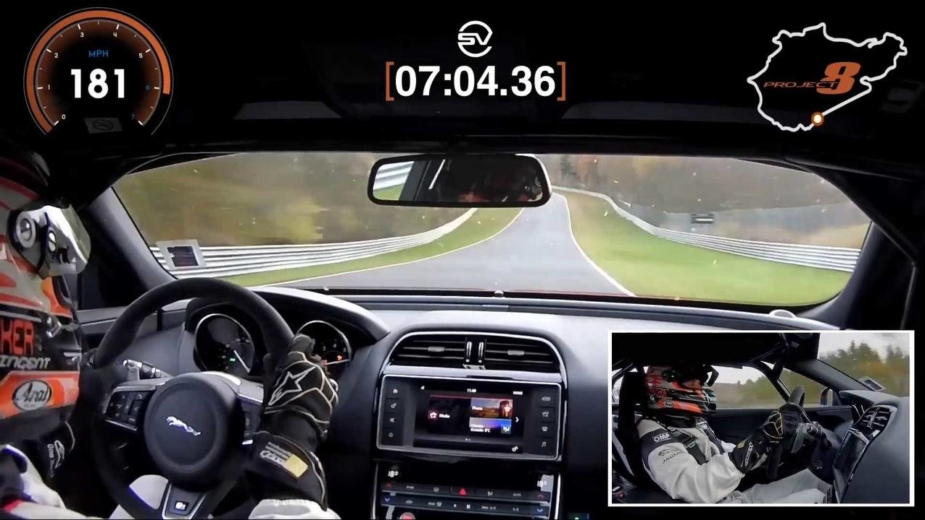 Jaguar XE SV Project 8 — screenshot video da volta recorde