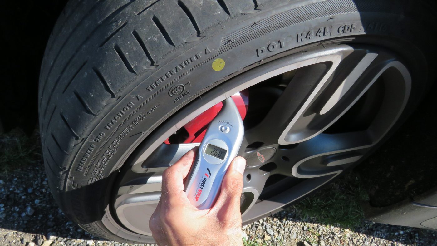 pressão dos pneus