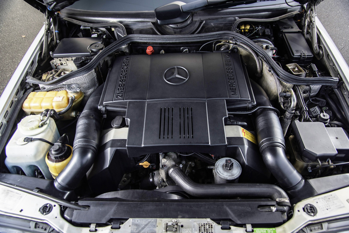 Mercedes 500E — motor