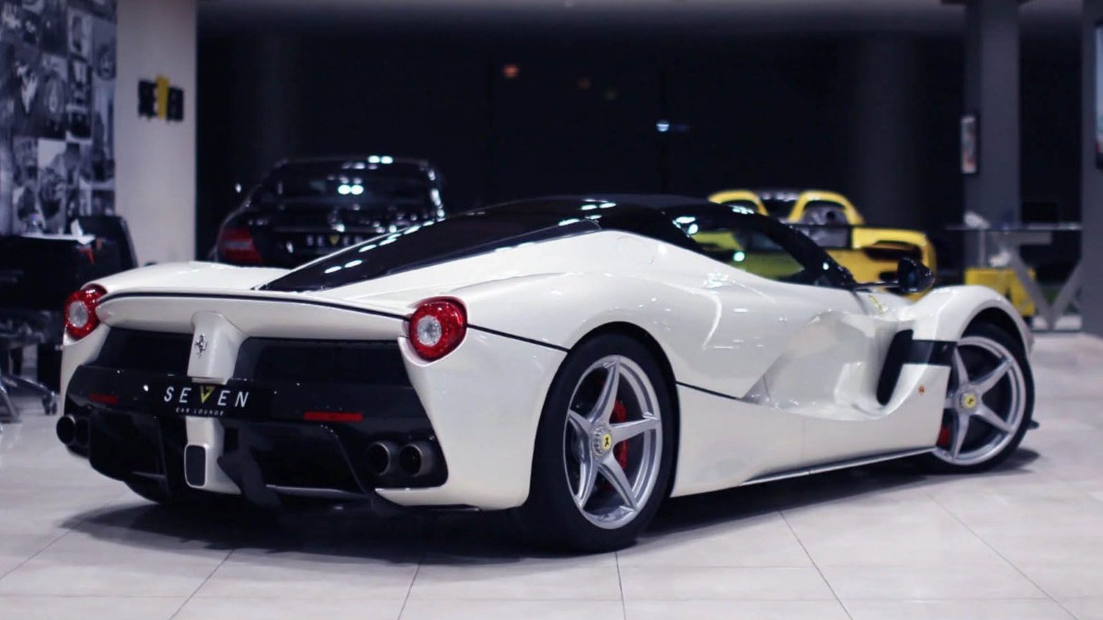 Oportunidade Unica Ferrari Laferrari Aperta Com Apenas 62 Km A Venda