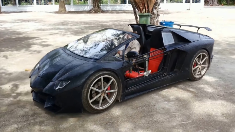 Lamborghini Aventador — mini-réplica