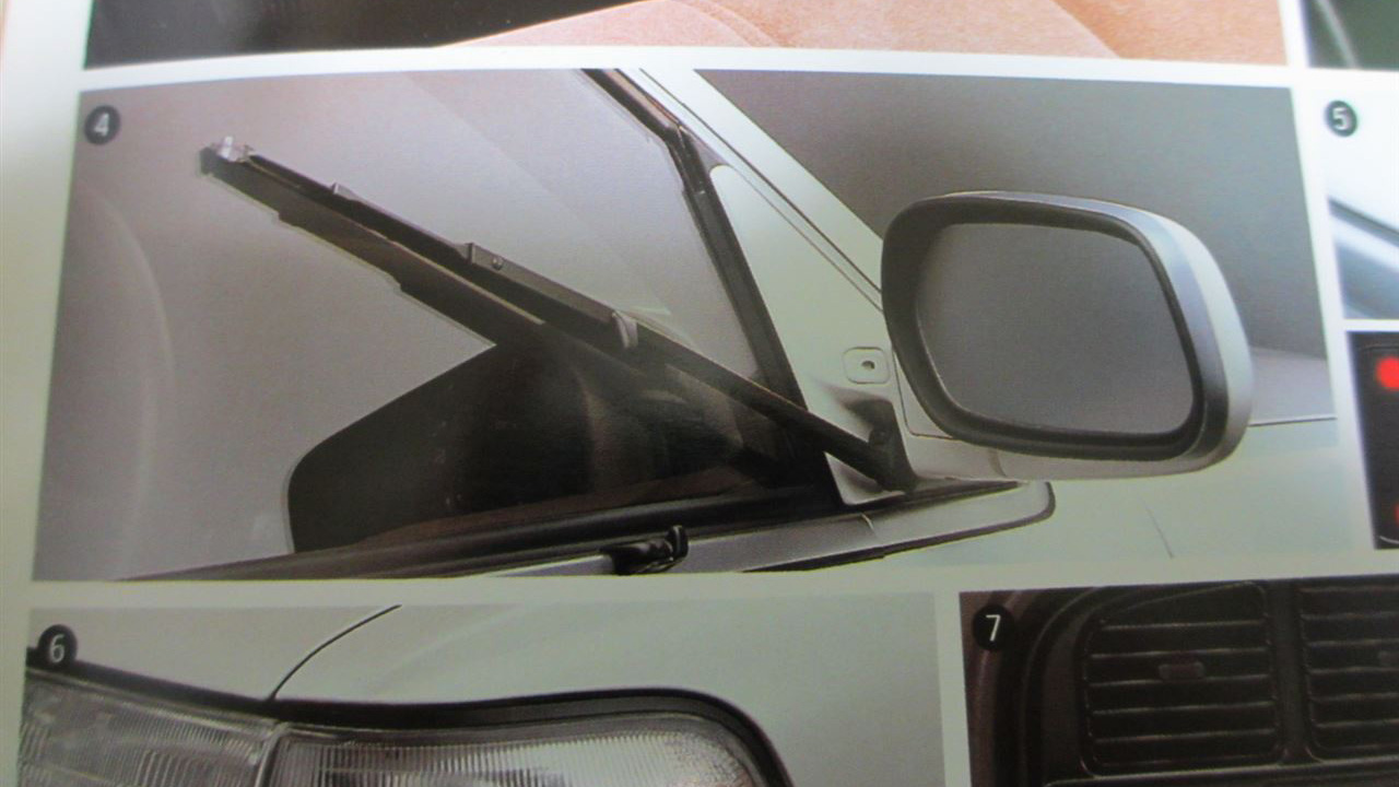 Toyota Mark II, 1988, escova limpa-janela