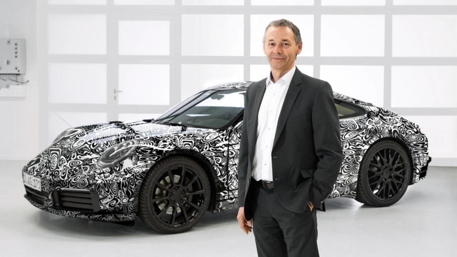 Porsche 992 oficial camuflado 2018