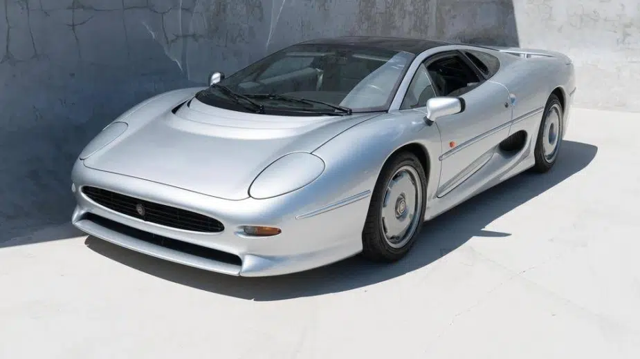 Jaguar XJ220