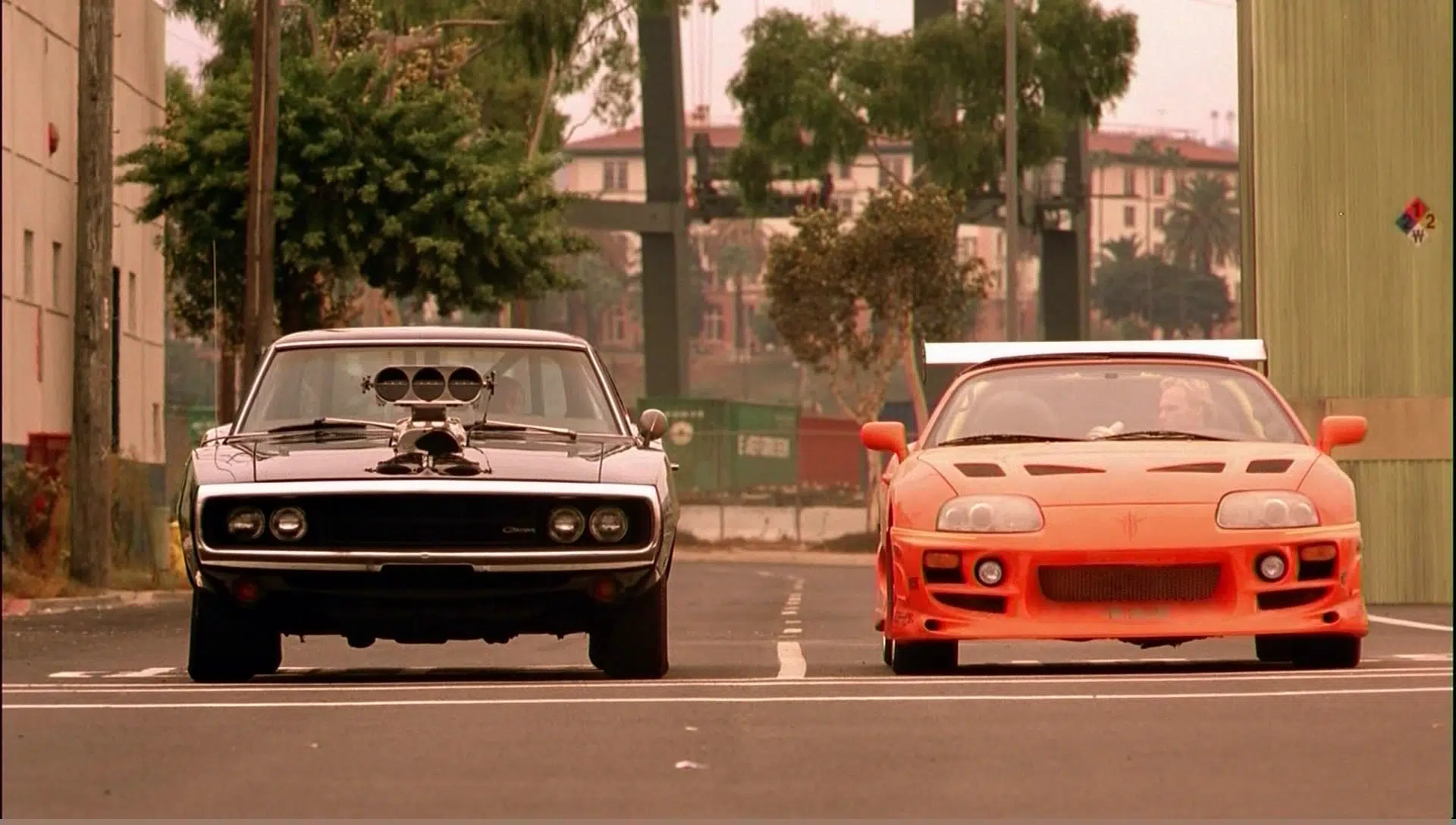 Dra Racing entre Dodge vs TOyota Supra do primeiro filme Velocidade Furiosa