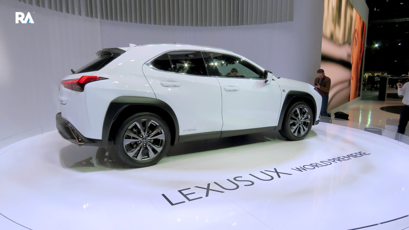 Lexus UX