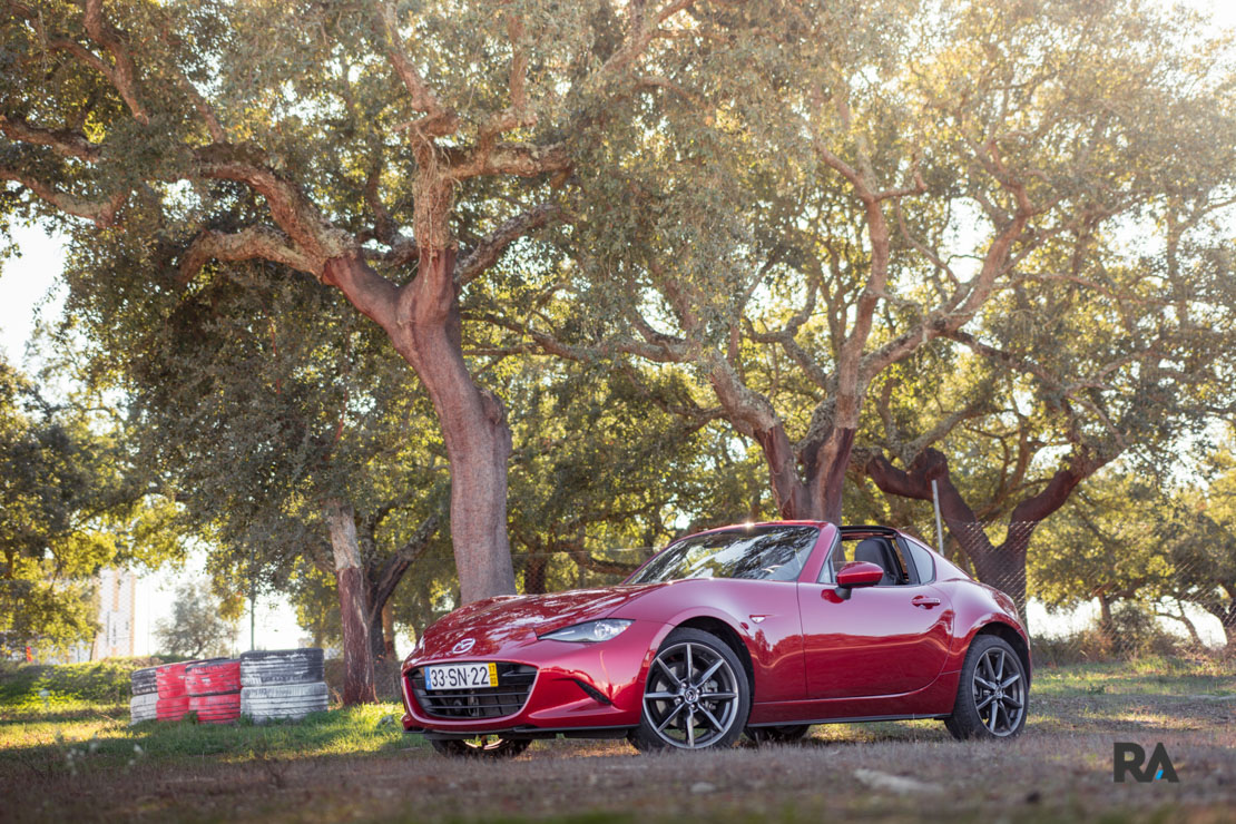 Mazda MX-5 RF no kartódromo de Palmela
