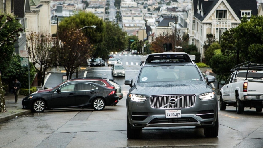 Volvo XC90 Uber condução autónoma