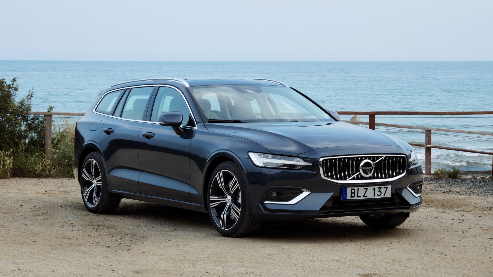 New Volvo V60 D4 Inscription Denim Blue