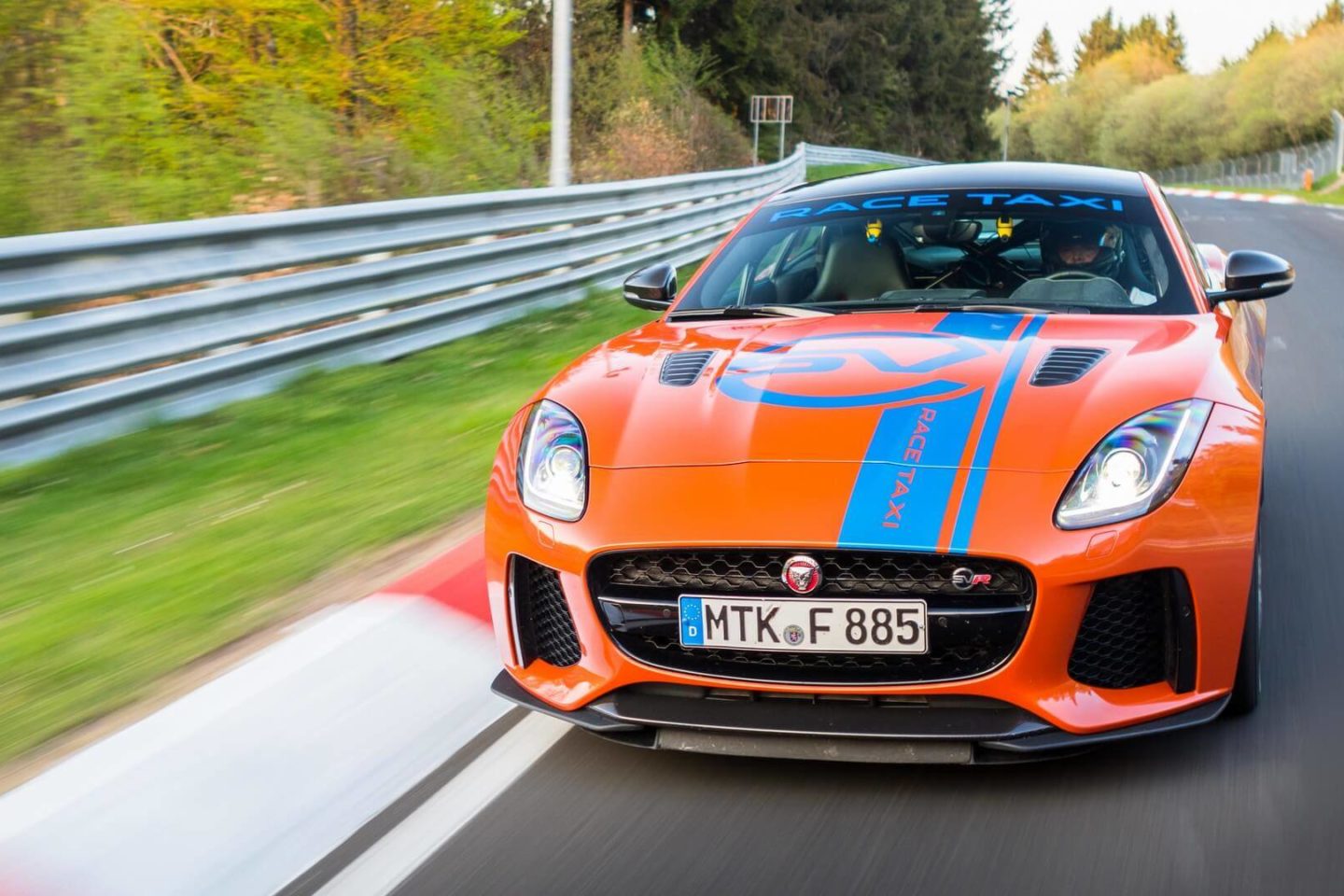 Jaguar XJR575 e F-Type SVR Nürburgring 2018