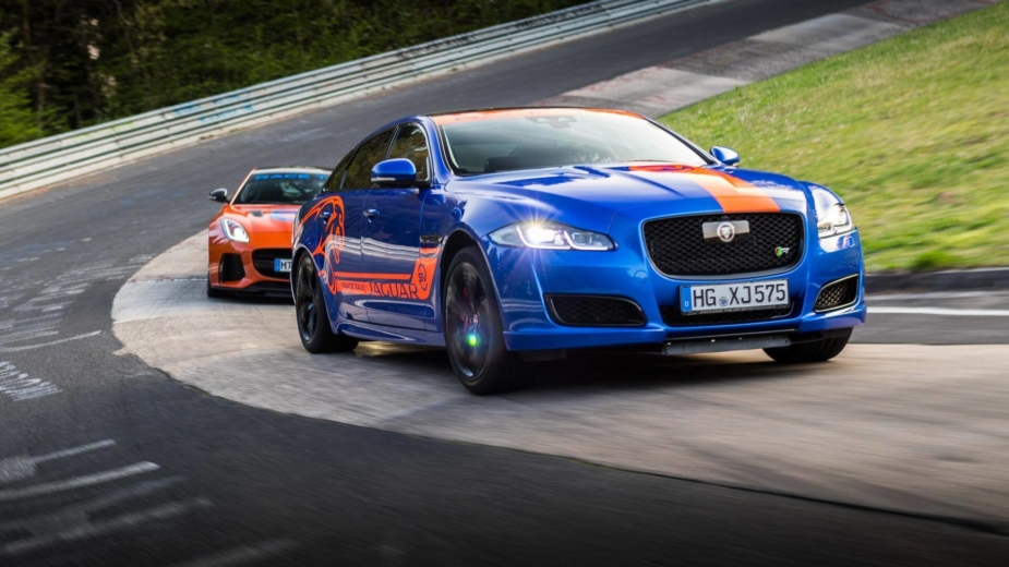 Jaguar XJR575 e F-Type SVR Nürburgring 2018