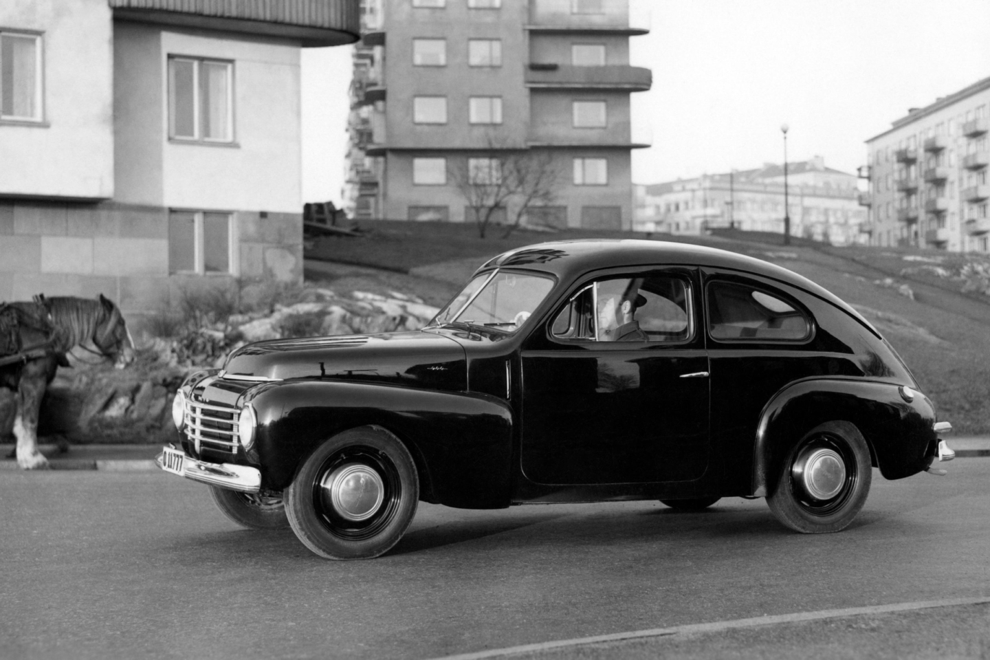 Volvo PV444, 1944