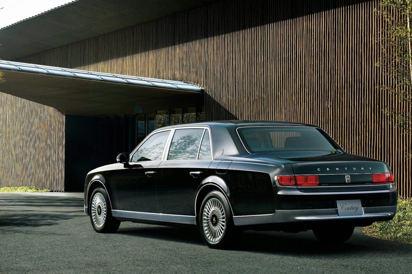 Toyota Century 2018