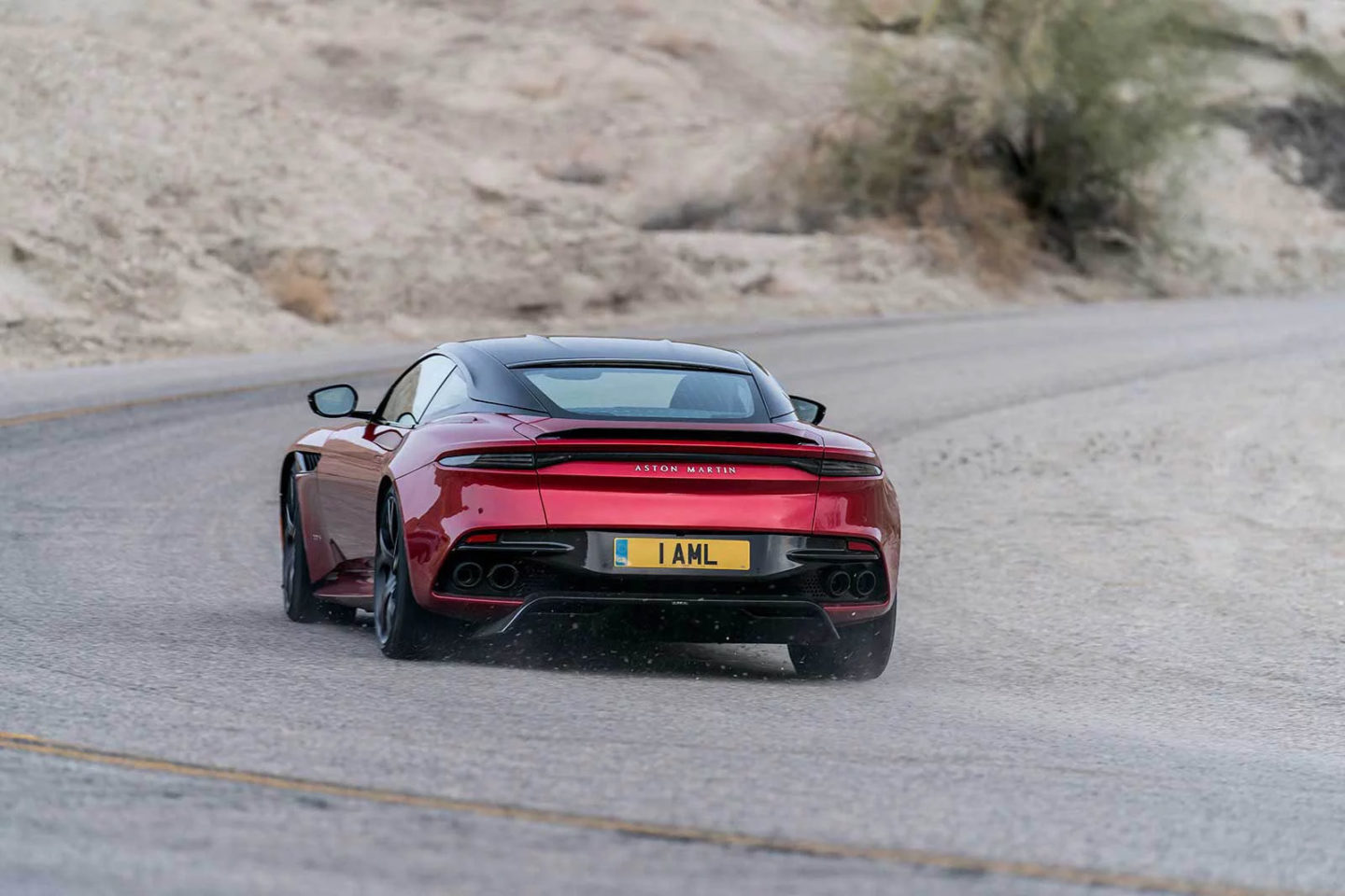 Aston Martin DBS Superleggera 2018