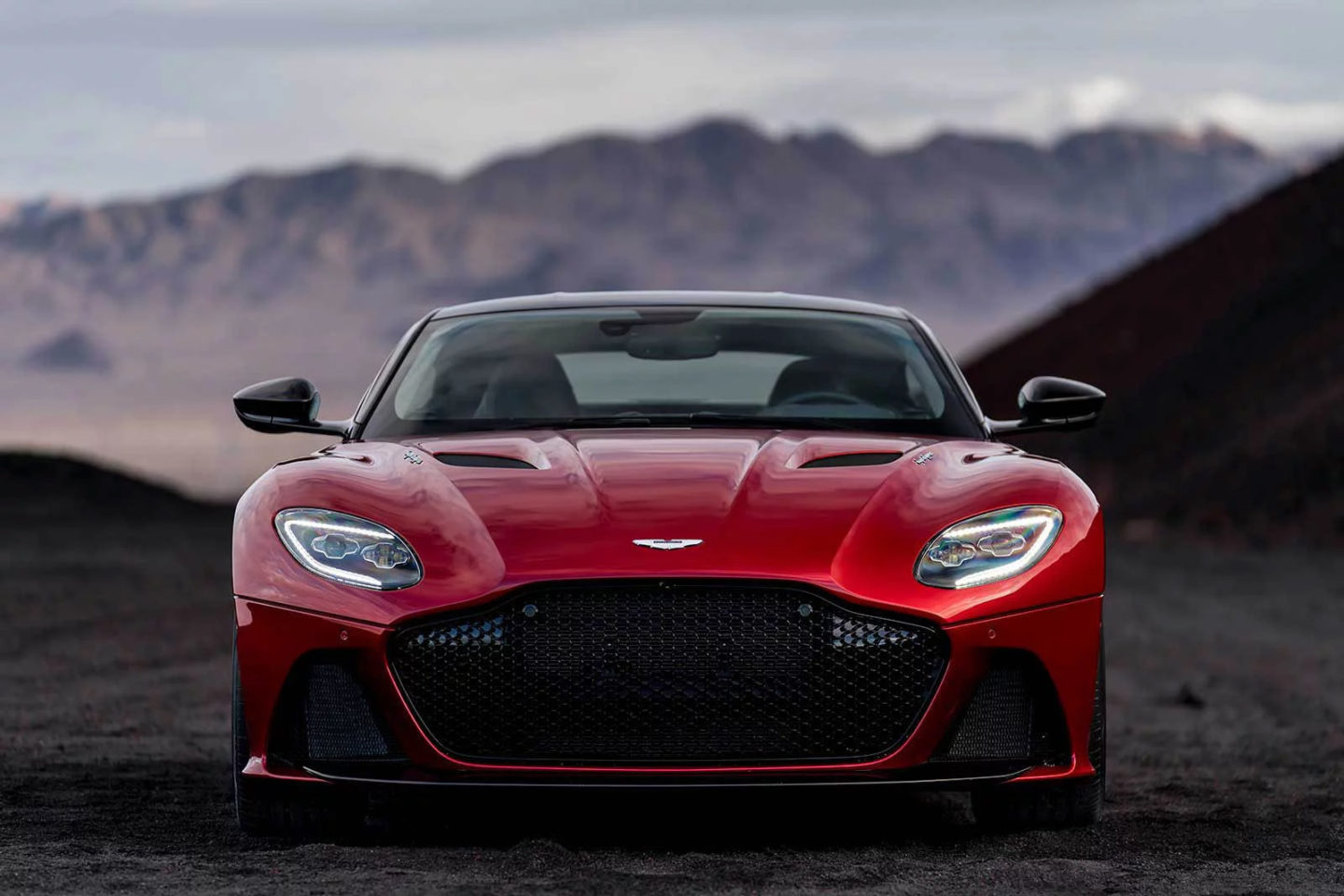 Aston Martin DBS Superleggera 2018