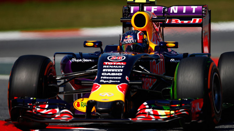 Red Bull Racing RB11 Kvyat