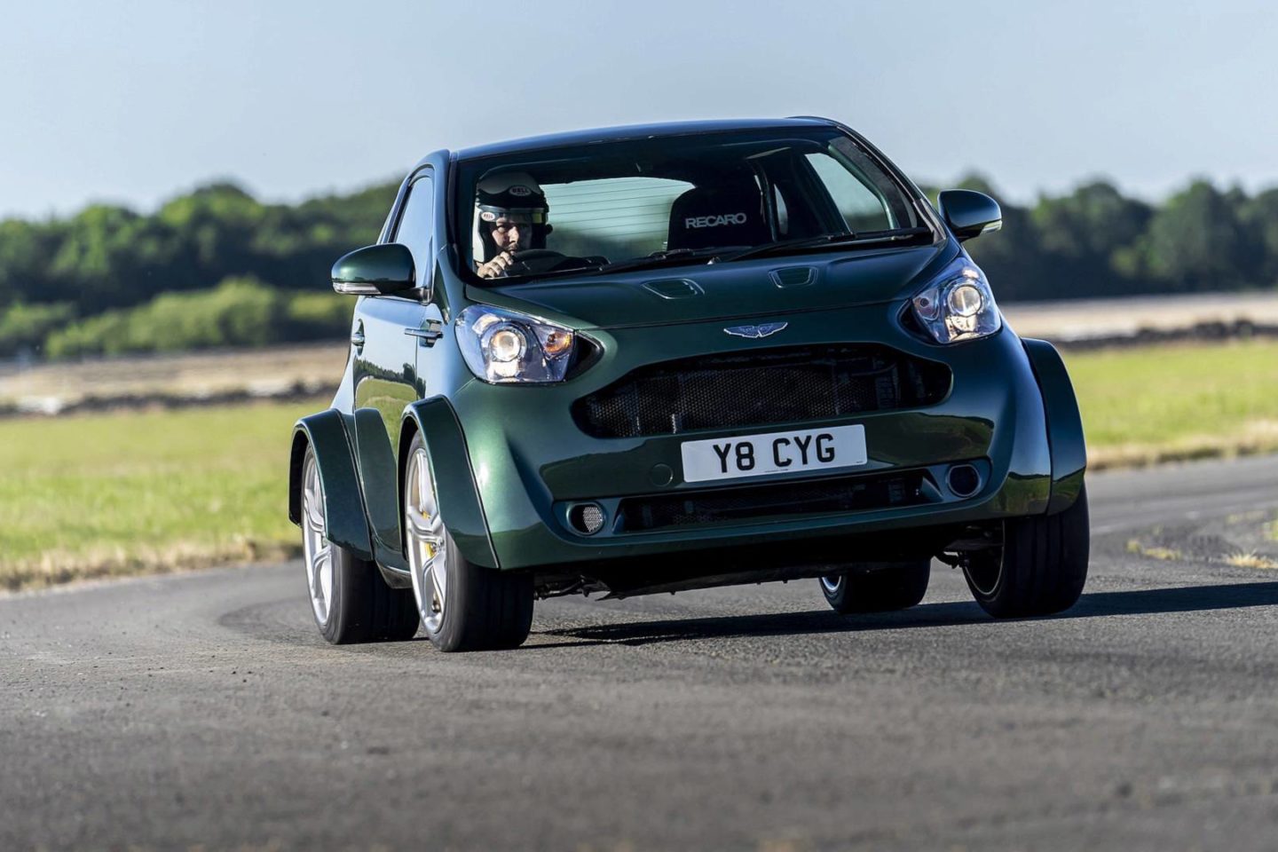 Aston Martin Cygnet V8