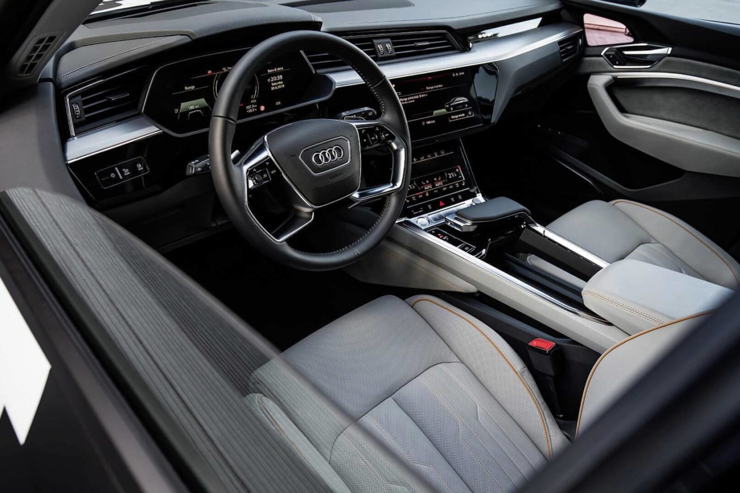 Audi e-tron interior