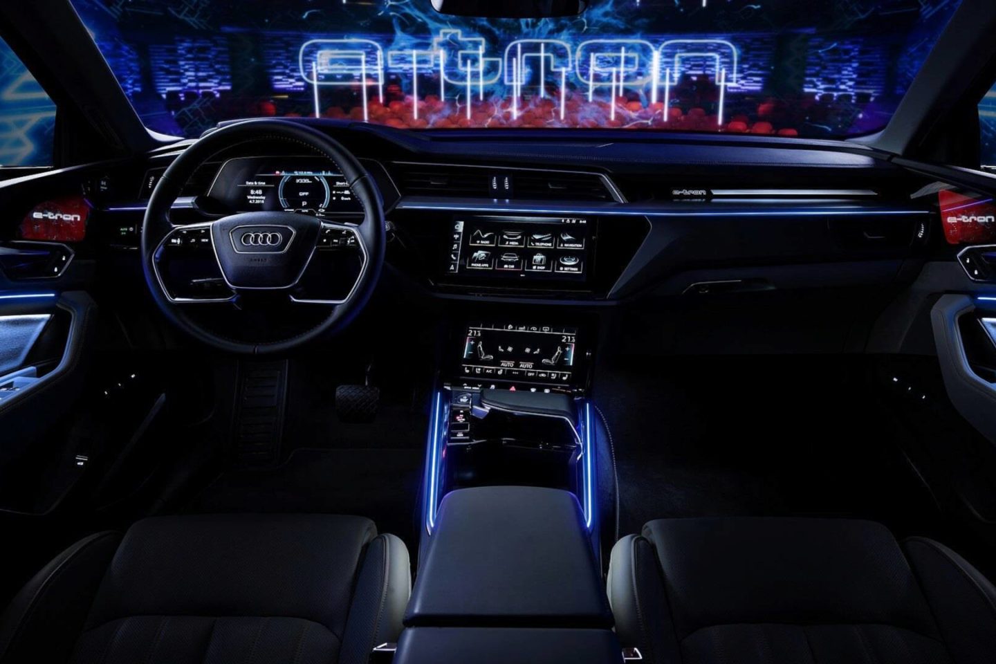 Audi e-tron interior