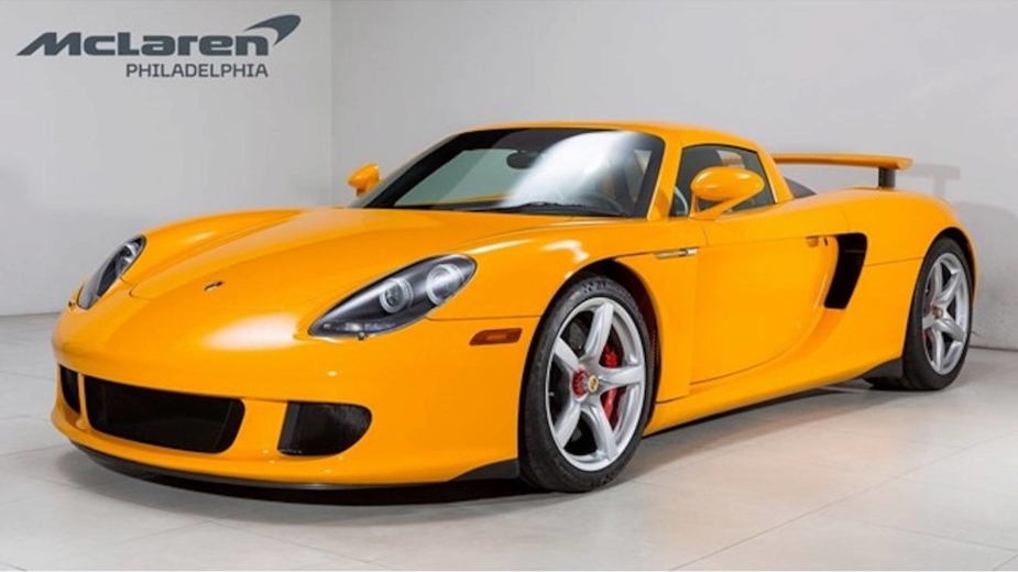 Porsche Carrera GT Amarelo