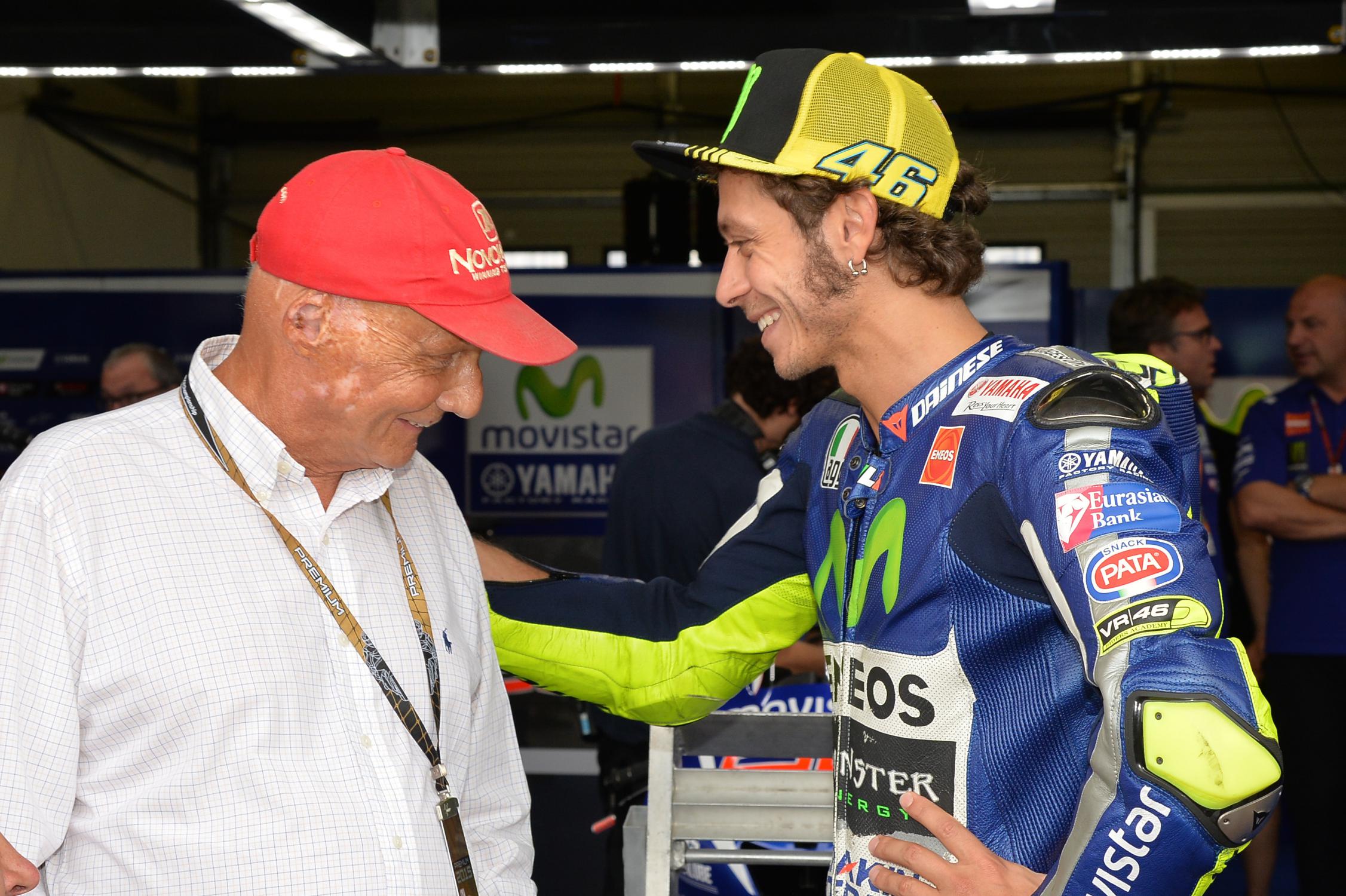 Niki Lauda com Valentino Rossi