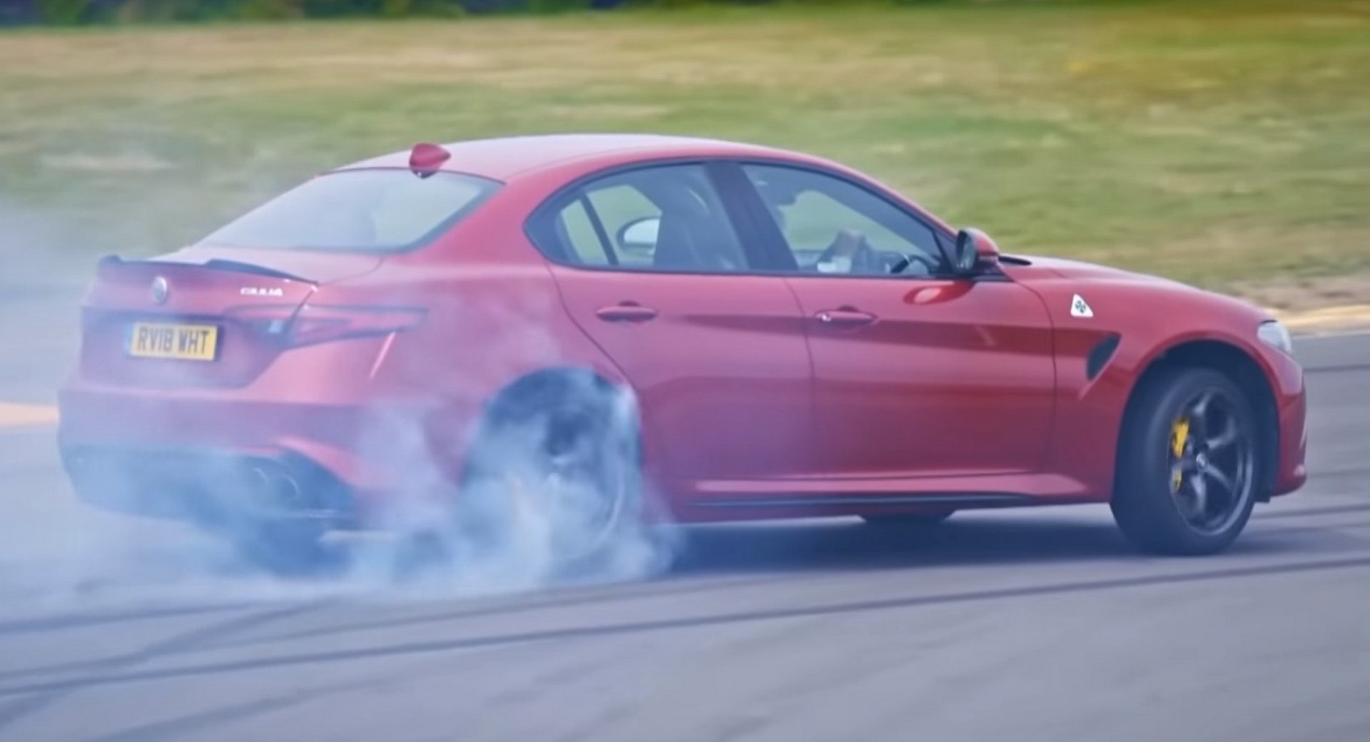 Alfa Romeo Giulia Quadrifoglio Drift 5th Gear