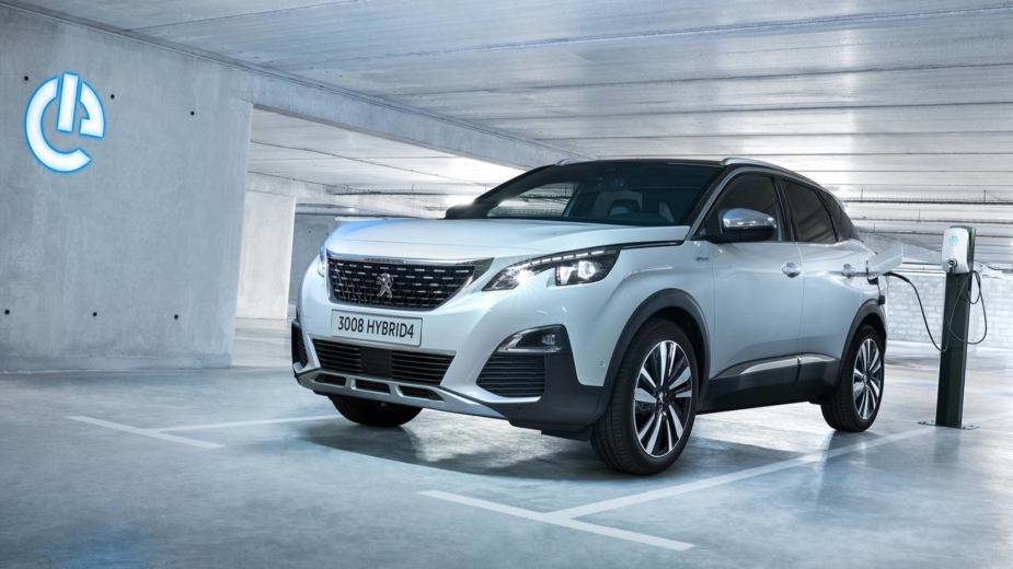 Peugeot 3008 HYBRID4 2018