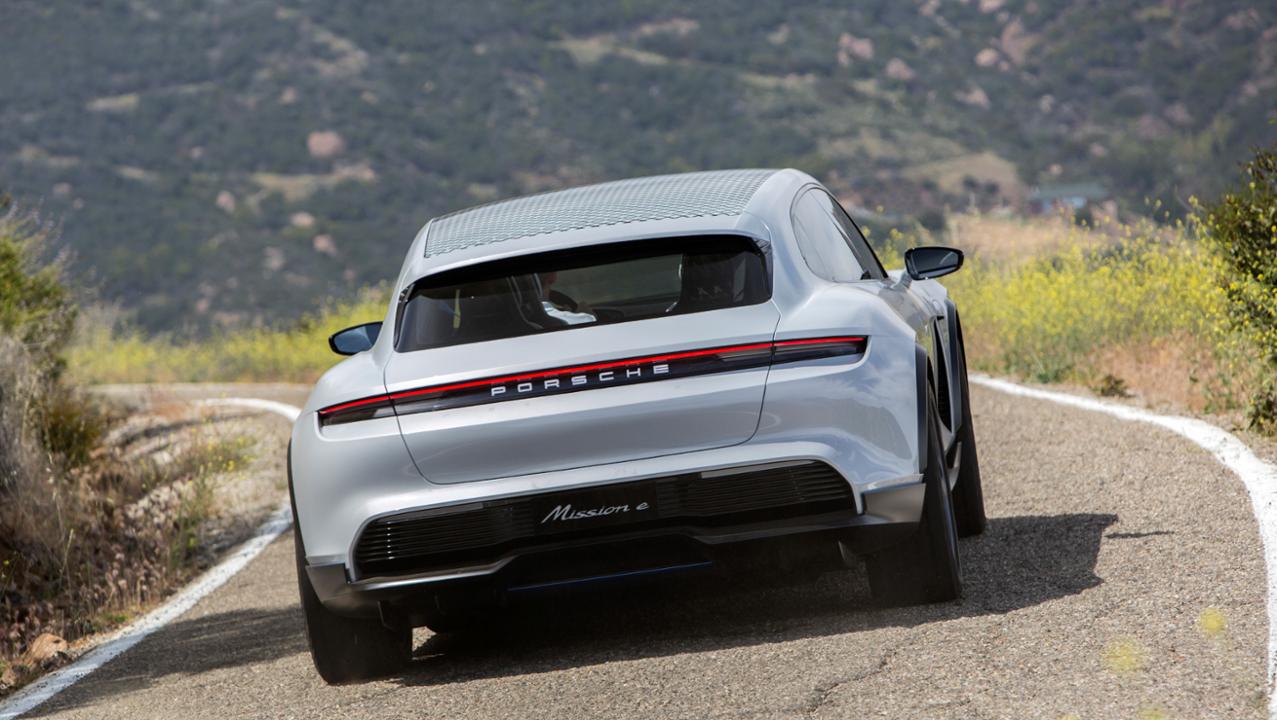 Porsche Mission E Cross Turismo