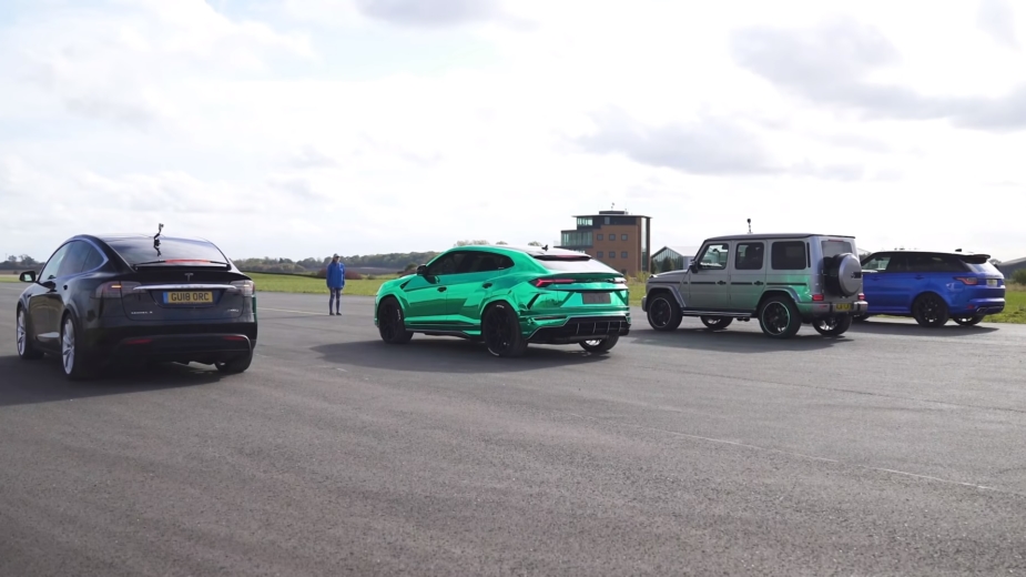 Drag race Tesla Model X, Range Rover Sport SVR, Lamborghini Urus, Mercedes-AMG G63