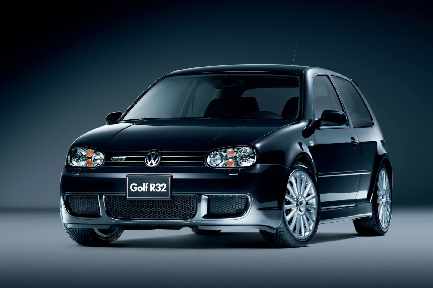 Volkswagen Golf R32