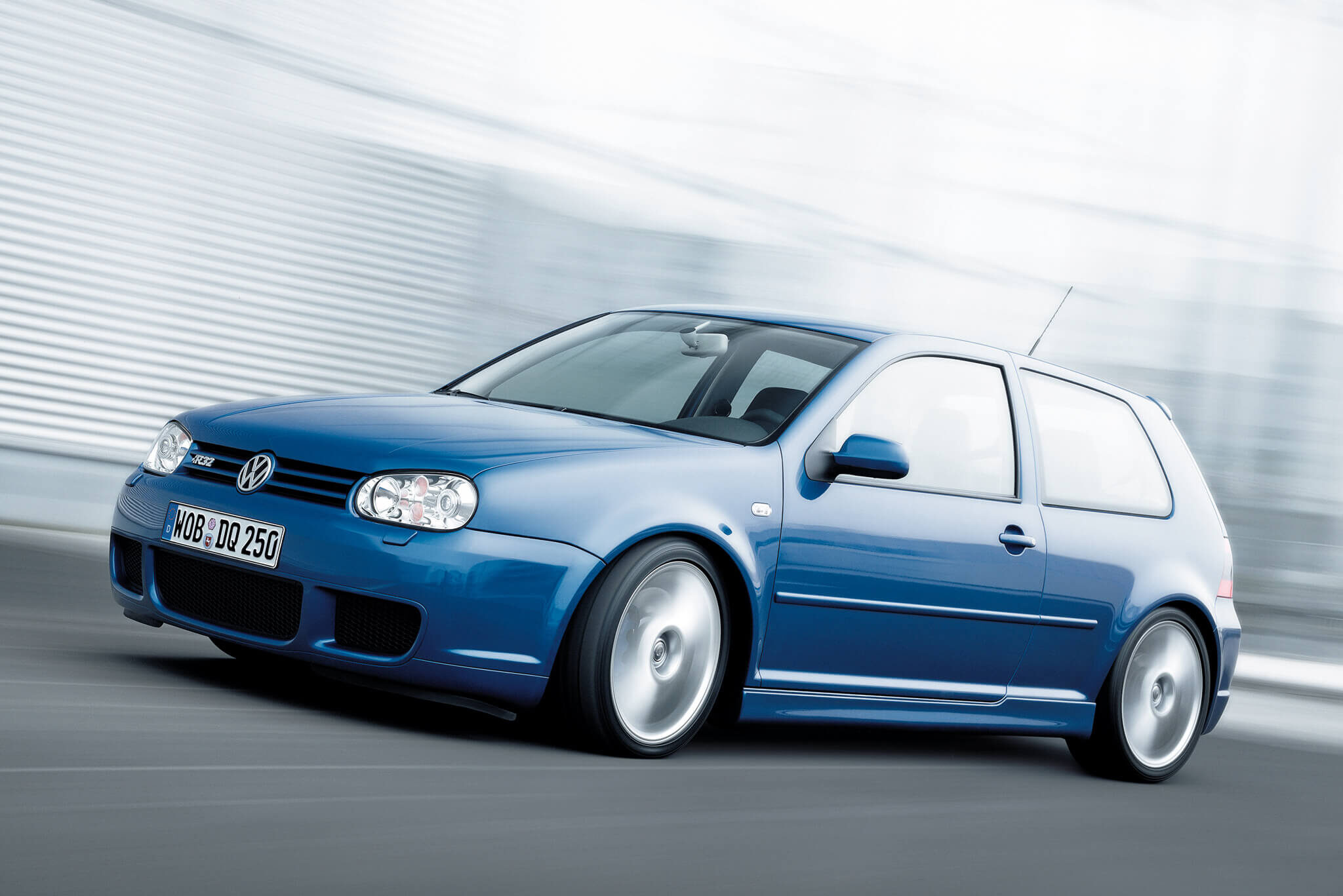 Volkswagen Golf R32