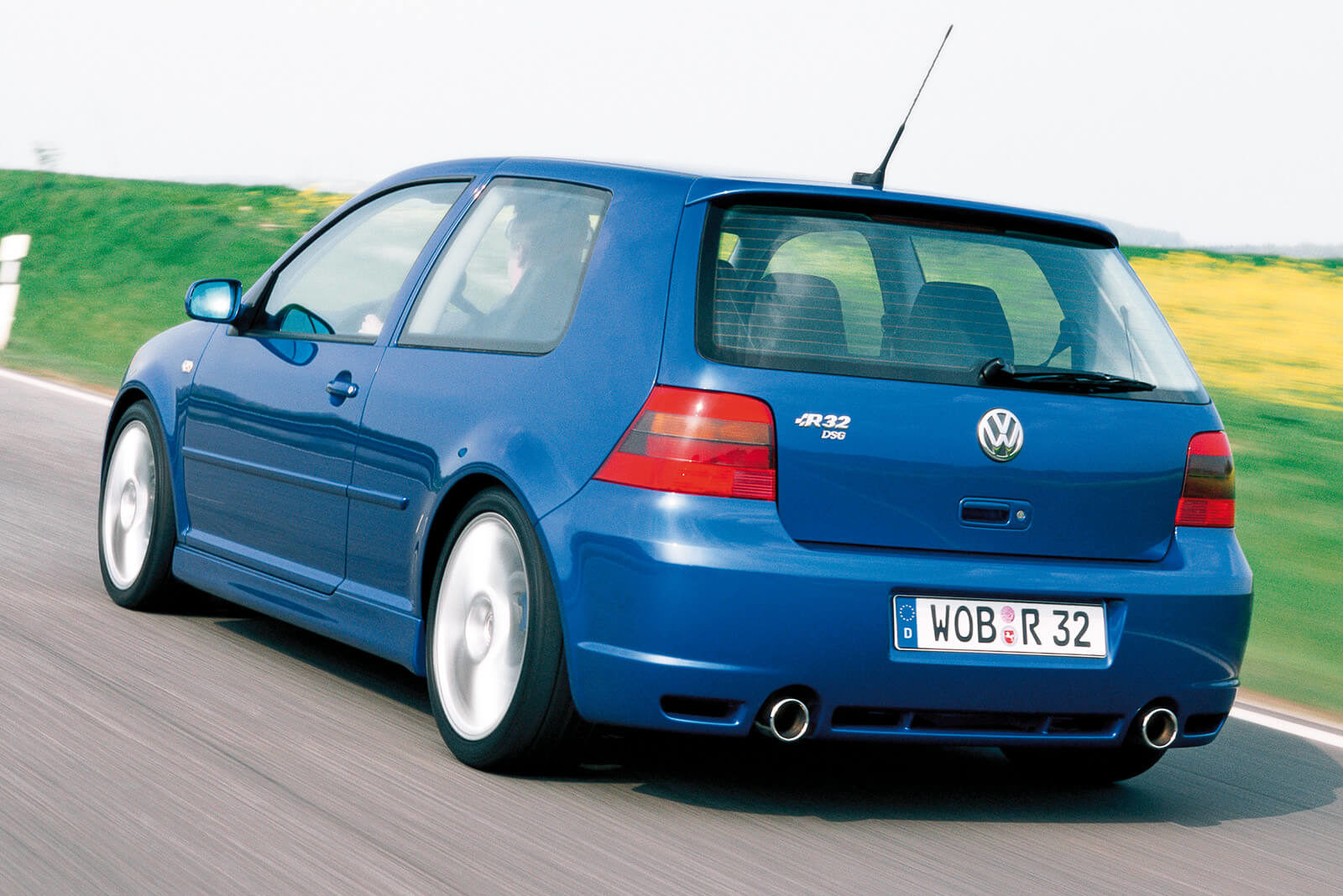 Volkswagen Golf R32