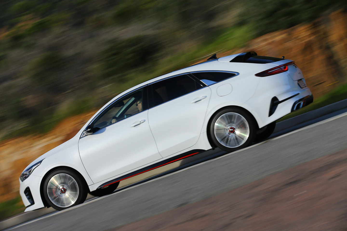 Kia Proceed