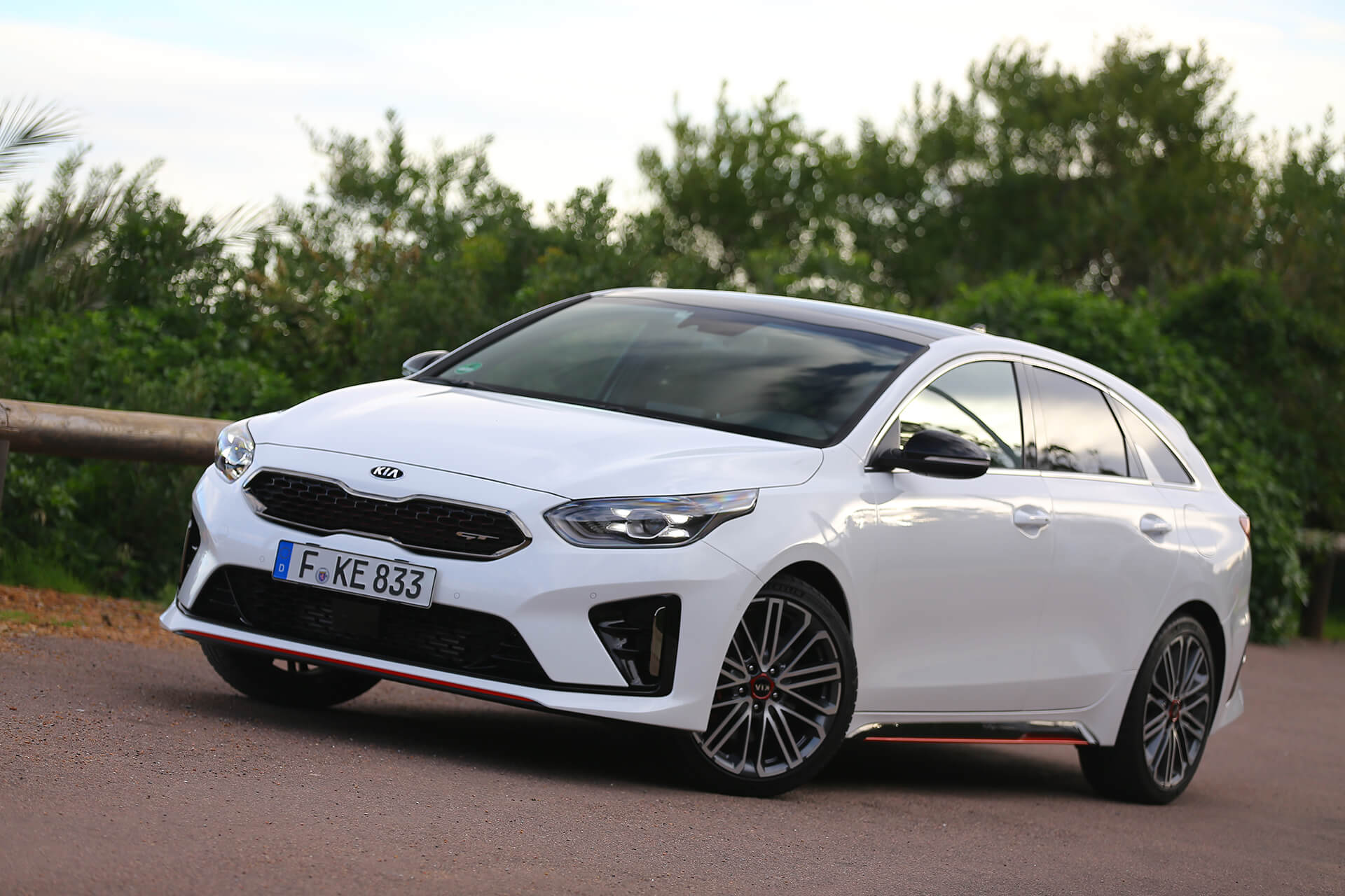 Kia Proceed