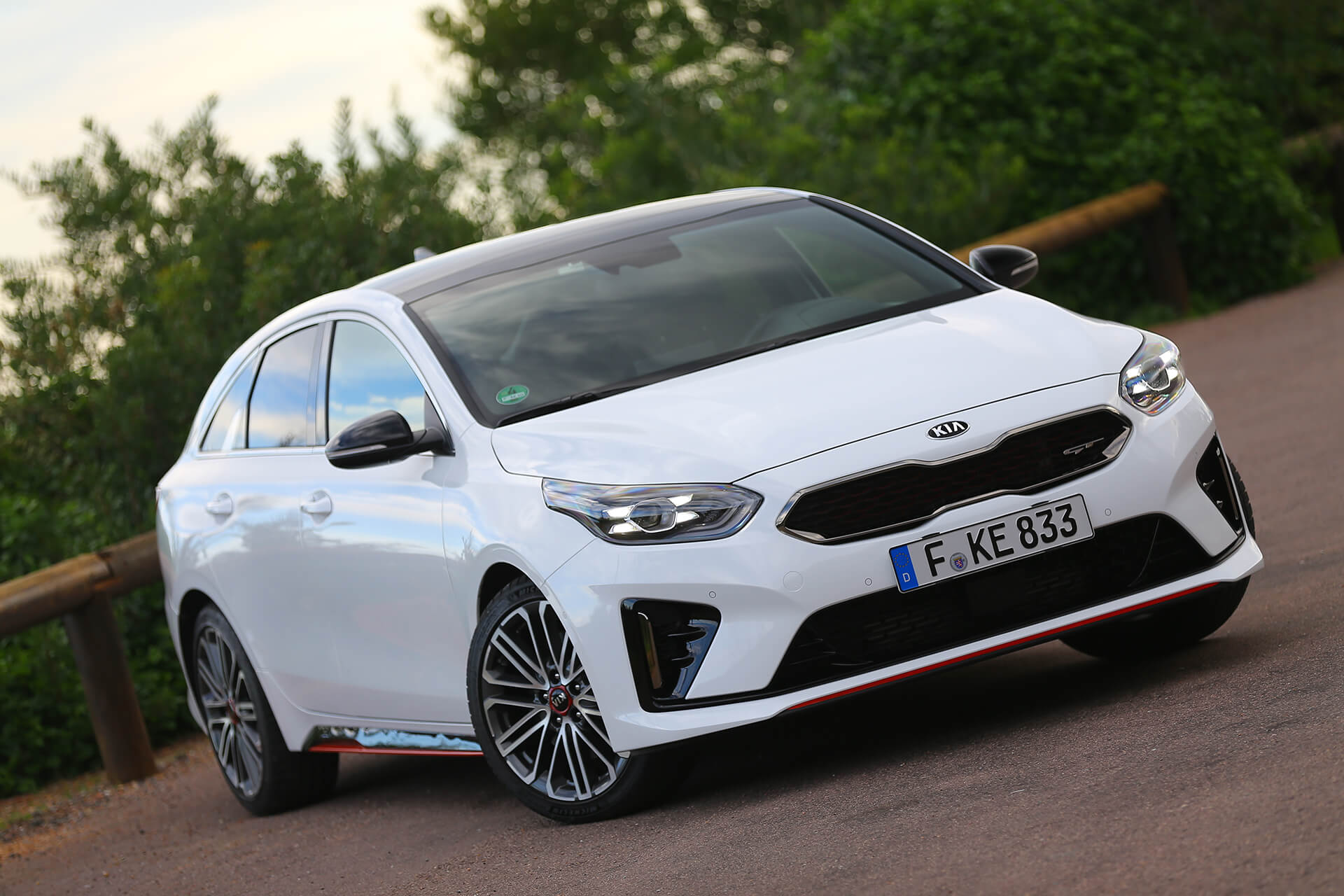 Kia Proceed