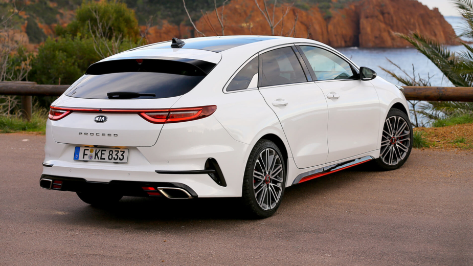 Kia Ceed Shooting Brake GT  обзор