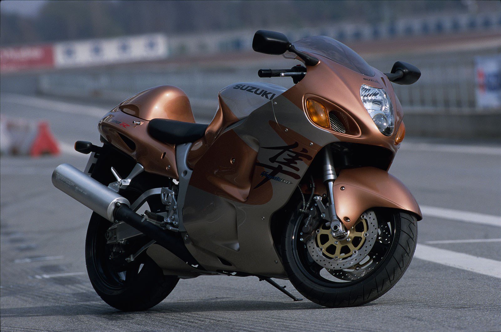 Suzuki Hayabusa. A história completa da rainha da velocidade