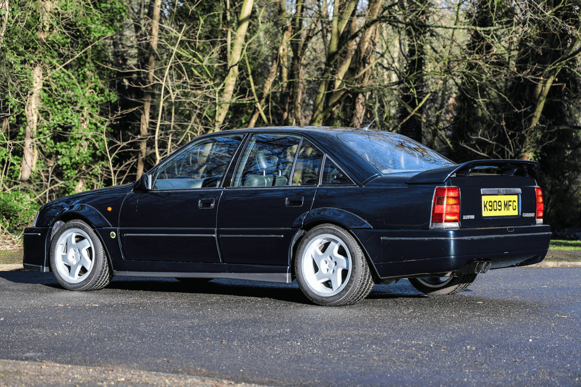 Lotus Carlton