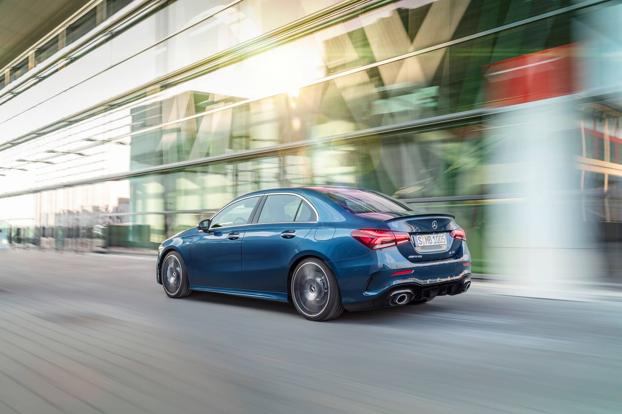 Mercedes-AMG A35 4MATIC Limousine