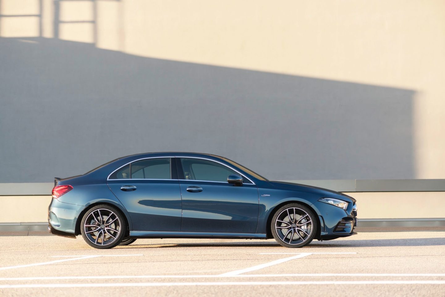 Mercedes-AMG A35 4MATIC Limousine