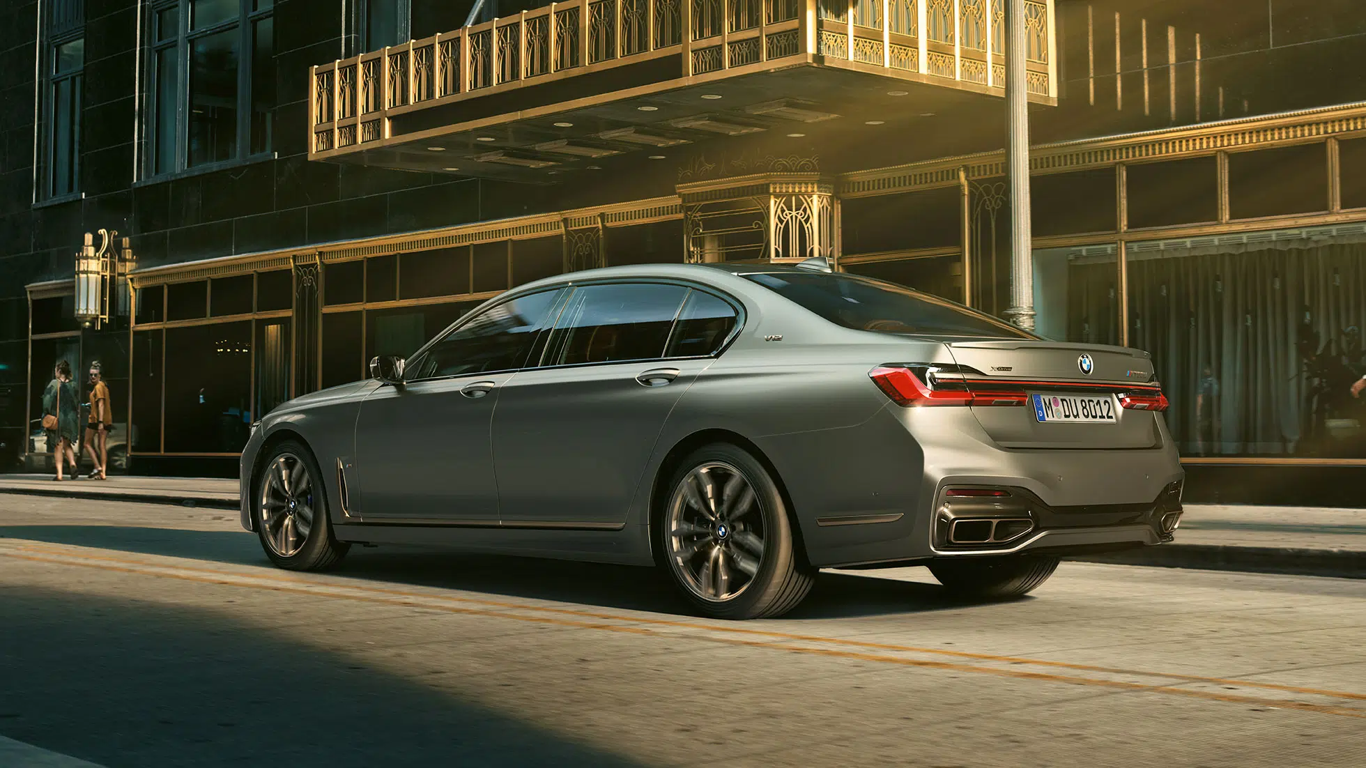 BMW M760Li