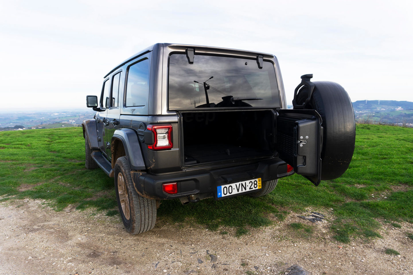 Jeep Wrangler Sahara