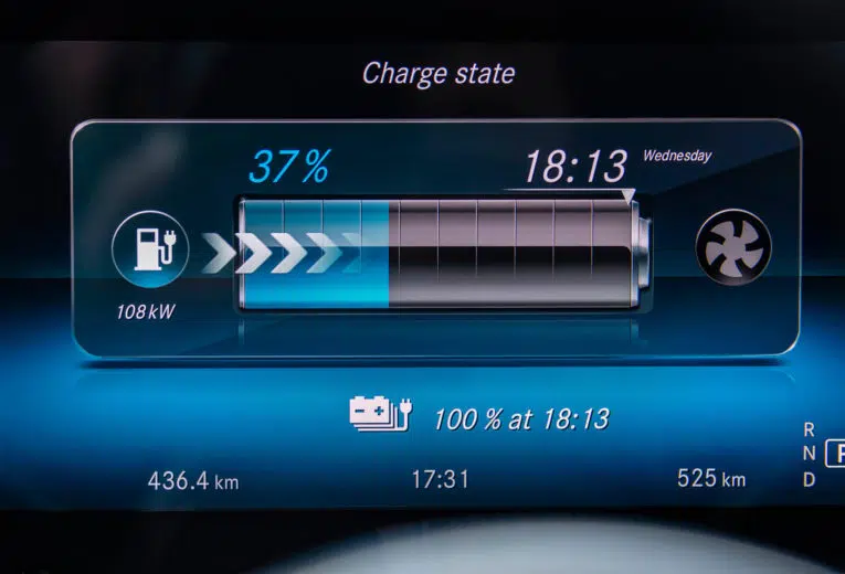 Mercedes-Benz EQC 2019, painel de instrumentos