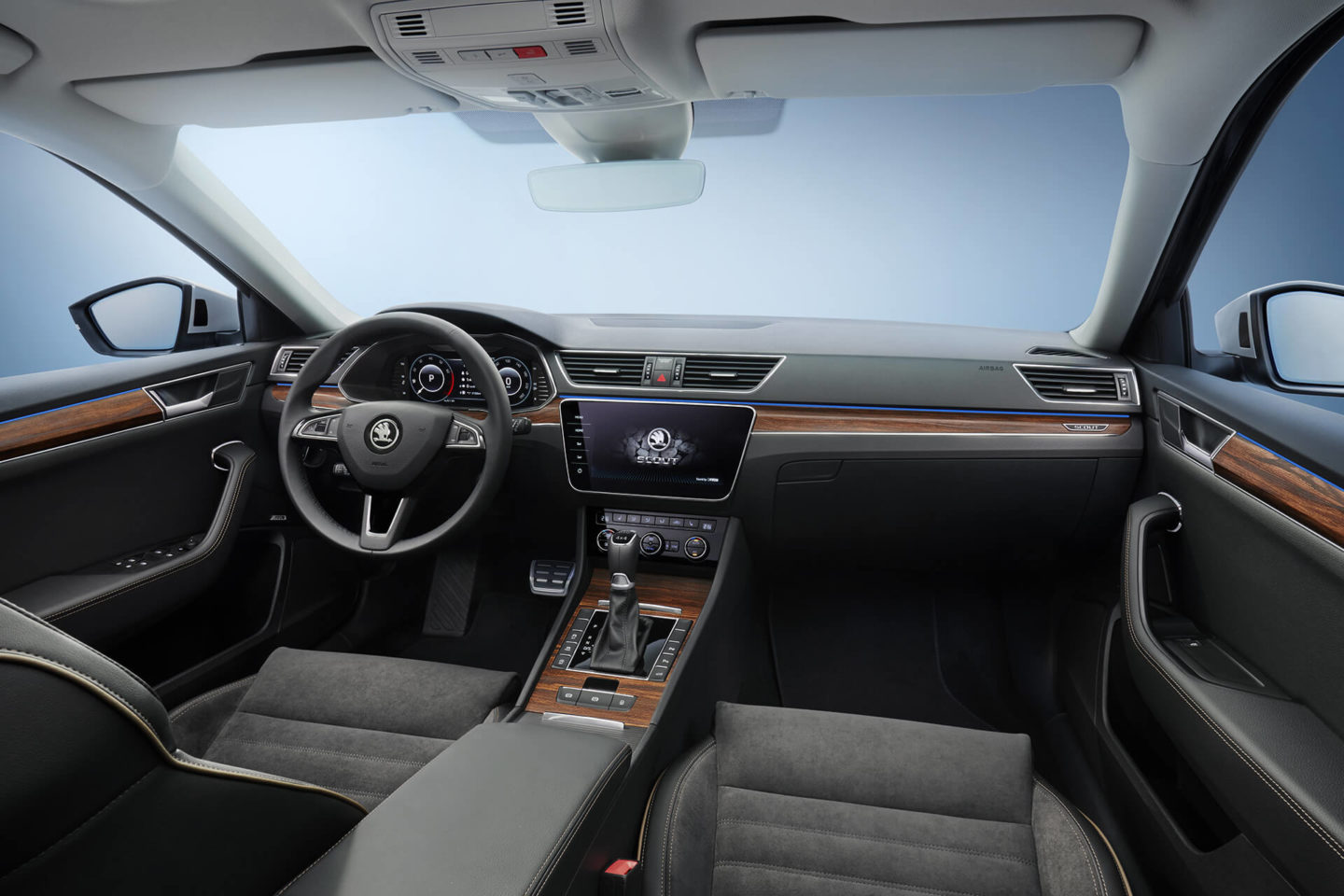 Skoda Superb Scout 2019