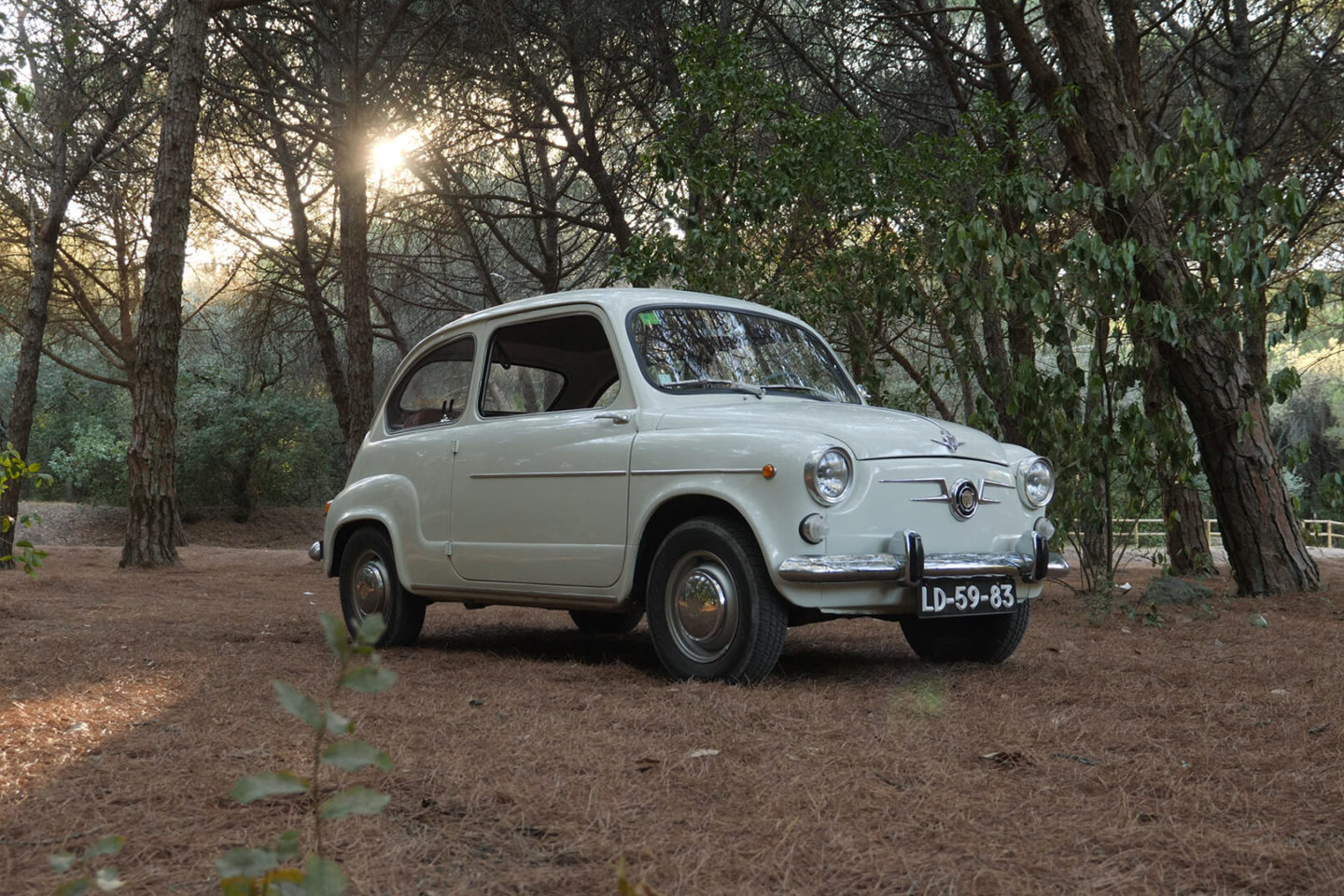 SEAT 600