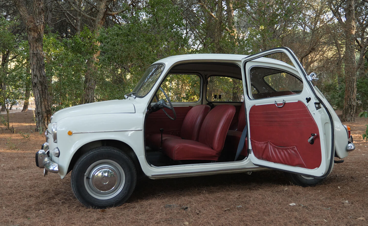 SEAT 600