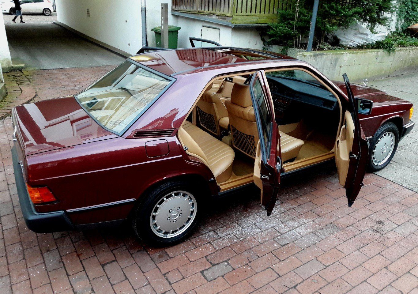 Mercedes-Benz 190 E 2.3, 1986