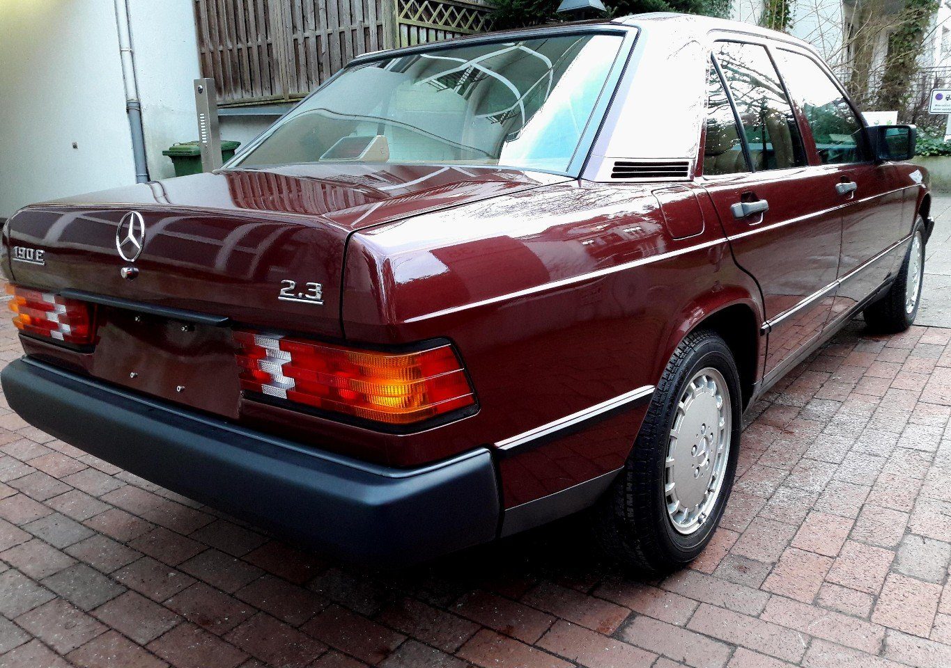 Mercedes-Benz 190 E 2.3, 1986