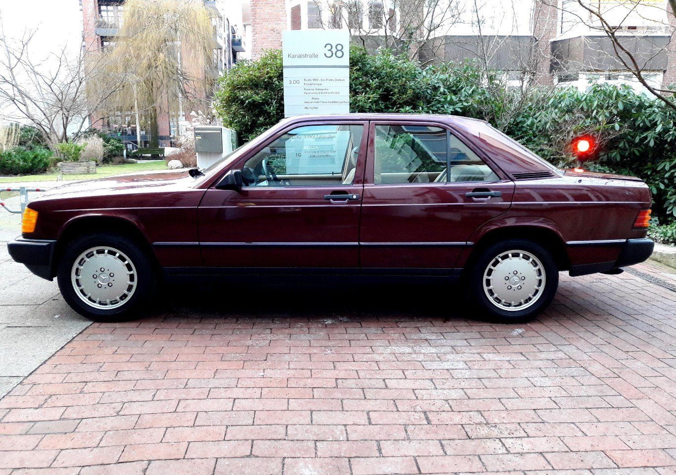 Mercedes-Benz 190 E 2.3, 1986